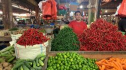 Pedagang Pasar Lambaro