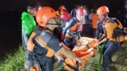 Tim Rescuer Temukan Jasad Ayah dan Anak Korban Tenggelam di Sungai Tamiang