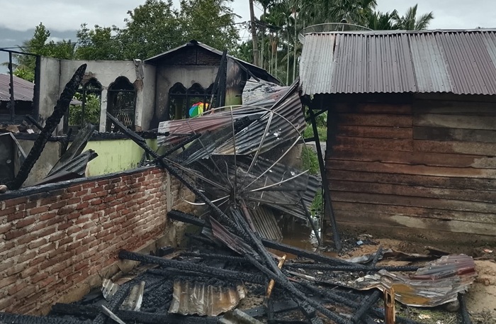 Rumah Terbakar