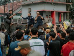 Mahasiswa Bantah Pembagian Beras dan Semangka untuk Meredam Aksi