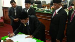 Bupati Muharram Idris Sampaikan Penjelasan di Paripurna DPRK