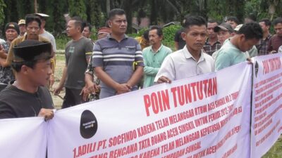 Mahasiswa dan Warga Aceh Singkil Unjuk Rasa di PT Socfindo