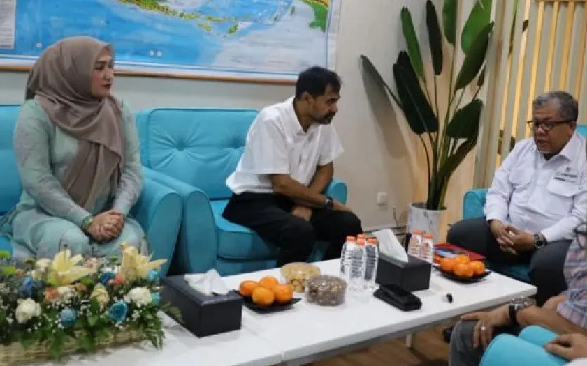 Mualem Temui Fahri