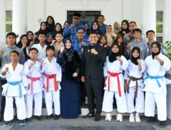 Wali Kota Illiza Lepas Siswa Banda Aceh Berlaga di Tingkat Nasional