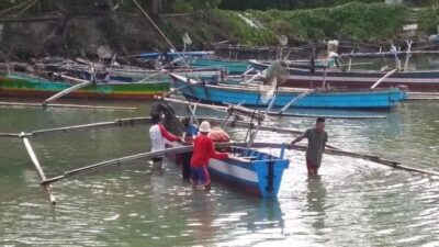 Nelayan di Simeulue Harapkan Pembangunan SPBN