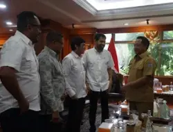 Mualem Tak Hadir di Anugerah Adat, Titip Ucapan Selamat untuk Mendagri