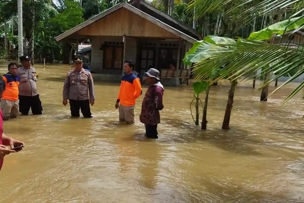 Banjir di Teunom