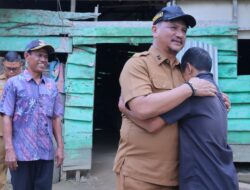 Bupati Aceh Tamiang Tinjau Rumah Warga yang Nyaris Ambruk