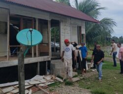 Warga Terpaksa Bongkar Rumah Akibat Erosi Mengganas