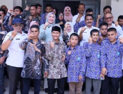 Warga Netra Bacakan Al-Qur’an di Hadapan Ketua TP PKK Aceh