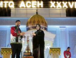 Illiza Serahkan Piala Bergilir di Pembukaan MTQ Aceh XXXVII