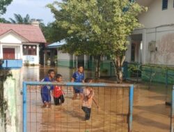 Banjir Genangi Desa Lhok Bot, Aktivitas Sekolah Terhenti