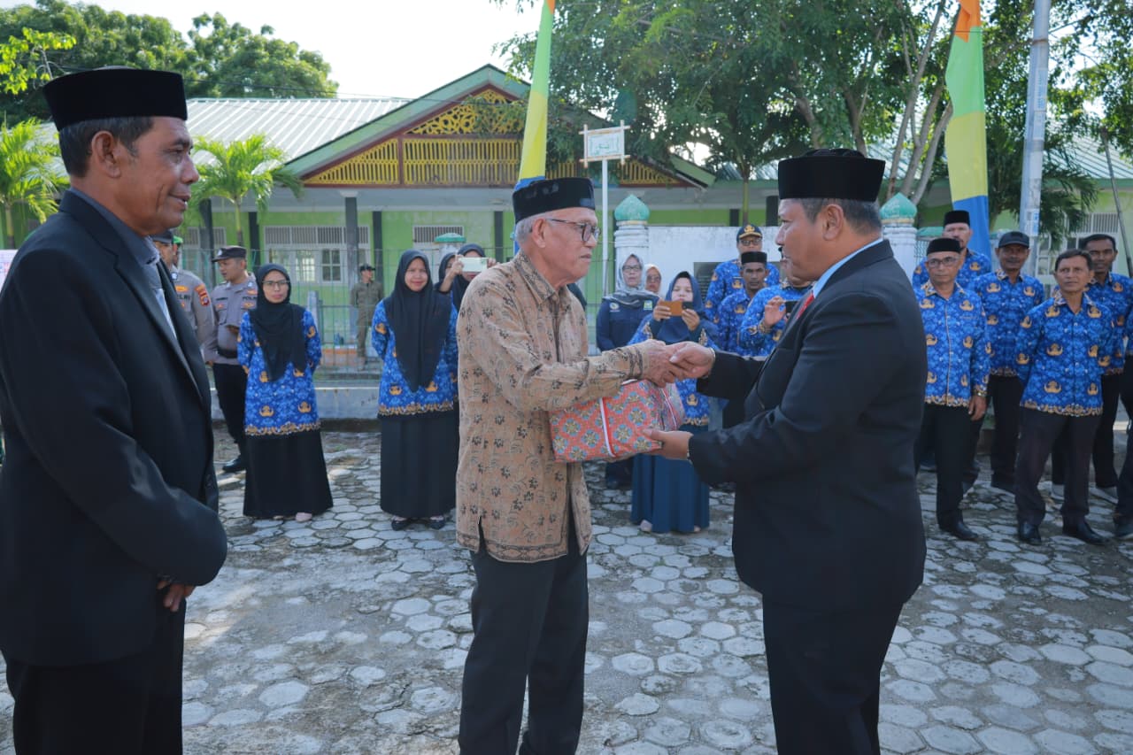 Sekda Aceh Besar Ziarah ke Makam Panglima Teuku Nyak Makam