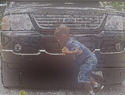 Seorang Balita Meninggal Tertabrak Truk Pengangkut Tanah