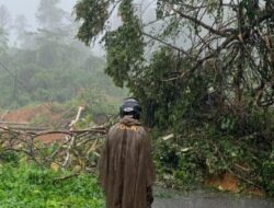 Empat Titik Longsor Tutup Jalan KM 30 Nisam Antara