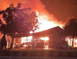 Empat Rumah Warga di Pulo Sarok Terbakar