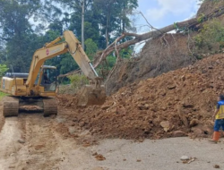 Alat Berat Kehabisan BBM, Pemulihan Jalan Geumpang-Pameu Terhambat