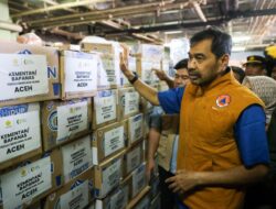 KRI Surabaya Bawa Bantuan Kemanusiaan, Gubernur Aceh Turun Langsung