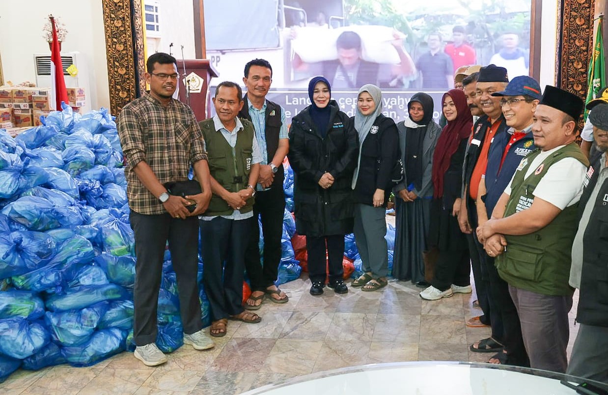 Wali Kota Banda Aceh Pimpin Konvoi Bantuan ke Wilayah Banjir