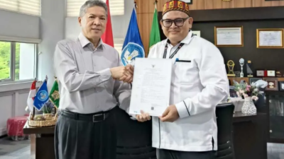 profesor teuku muttaqin