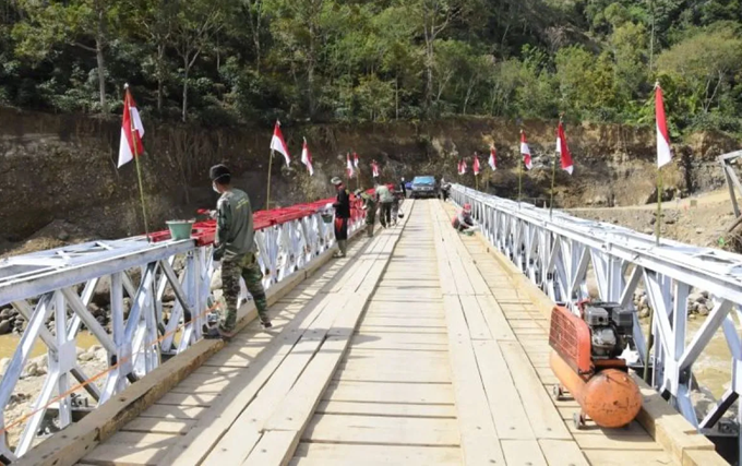 Jembatan Pelang