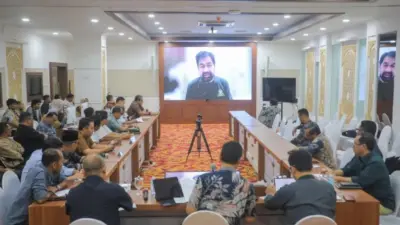 Rapat Dipimpin Mualem