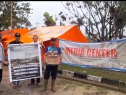 Jurnalis Senior Asyari Usman Bantu Wartawan Korban Banjir Aceh Tamiang