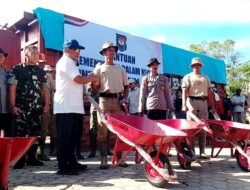 Tito Karnavian Bantu Aceh Tamiang 456 Gerobak Dorong Pascabanjir