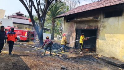 Api Lalap Gudang Arsip DPRK Nagan Raya, Tak Ada Korban Jiwa