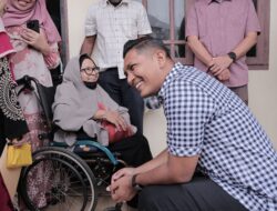 Wakil Wali Kota Serahkan Bantuan Meugang bagi Disabilitas