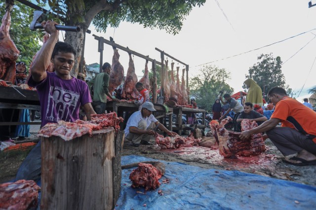 Pusat Bantu Sediakan Daging Meugang untuk Gampong Terdampak Bencana