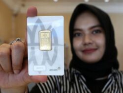Hari Ini, Harga Emas Antam Naik Rp50 Ribu per Gram