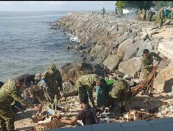 Kodim Aceh Selatan Gelar Jumat Bersih Bersama Warga Tapaktuan