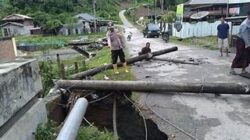 Tiang Listrik Tumbang