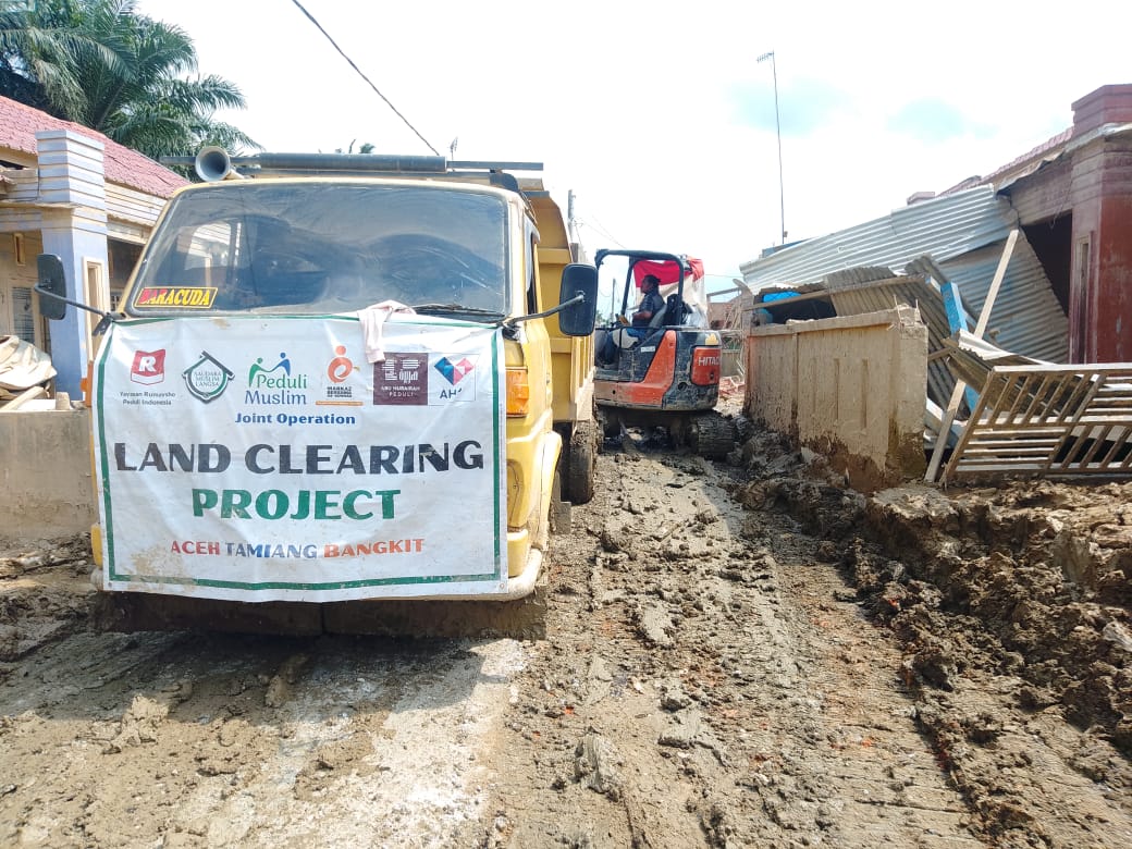 Yayasan Peduli Muslim Group Garap Land Clearing Project di Aceh Tamiang