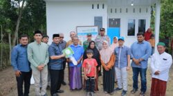 Dua Warga Blang Bintang Terima Rumah Layak Huni