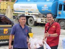Polres Nagan Raya Bagikan 56 Paket Daging Meugang untuk Wartawan