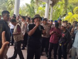Massa Desak DPRK Aceh Singkil Segera Sahkan APBK 2026