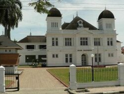 Warga Keluhkan Sistem Antrean Penukaran Uang di Bank Indonesia