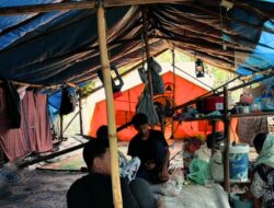 Korban Banjir di Beutong Ateuh Rayakan Idul Fitri di Tenda Pengungsian