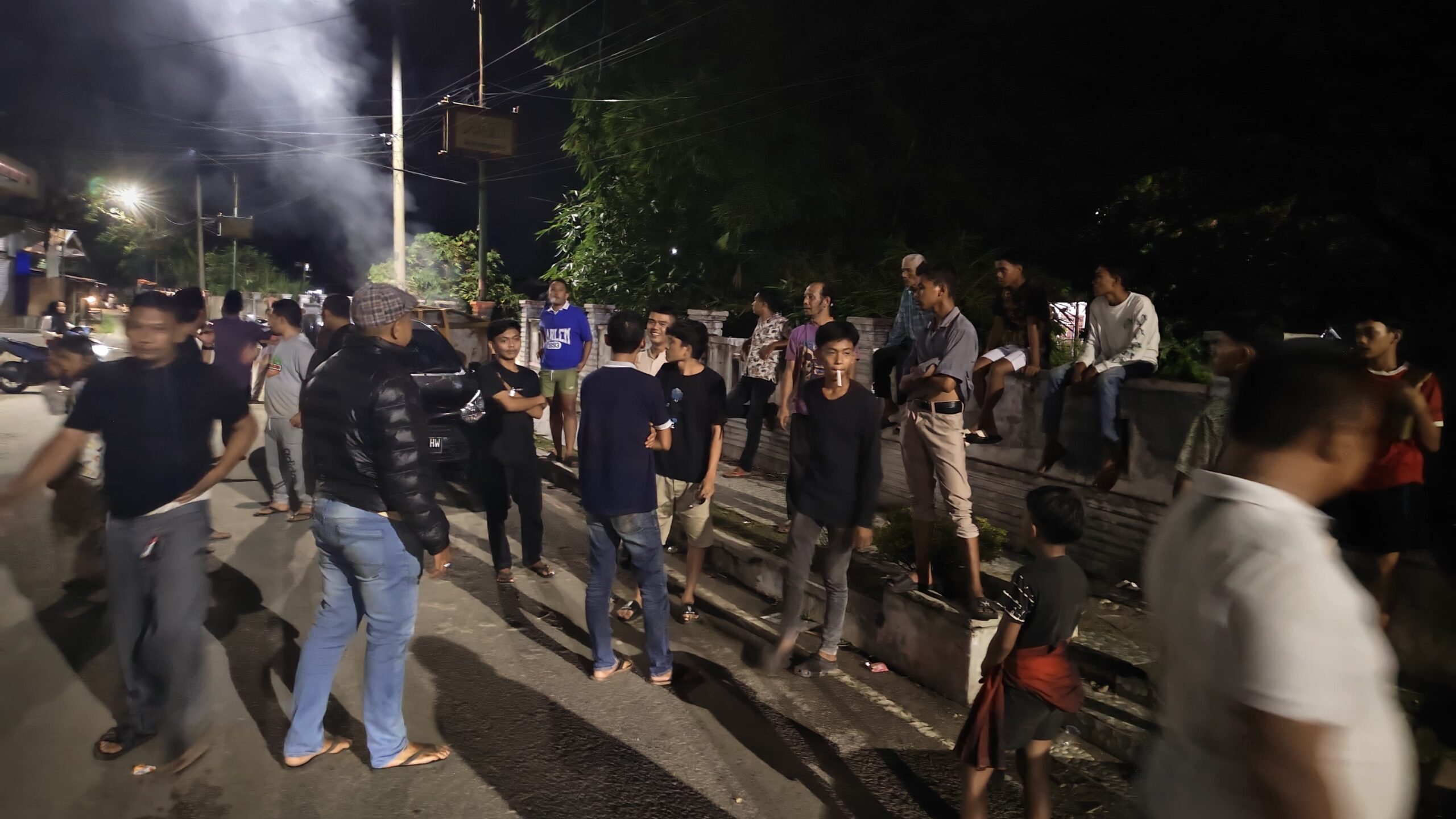 Usai Lomba Sepeda, Pemuda Strak Pisang dan Bacang Lade Bentrok