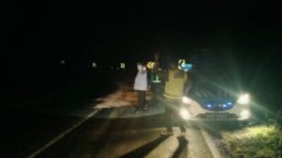 Tumpahan Solar Picu Truk Elpiji Terbalik di Tadu Raya