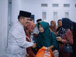 Ratusan Warga Subulussalam Terima Paket Lebaran dari Haji Affan Bintang