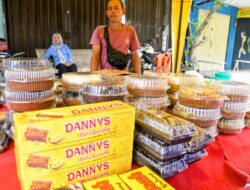 Momen Idul Fitri Dongkrak Omzet Pedagang Kue di Lambaro