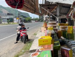 Lebaran, Penjualan Kue Tradisional di Lampisang Meningkat 20 Persen