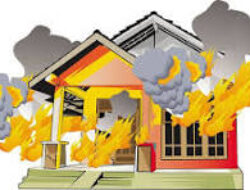 Korsleting Listrik Diduga Picu Kebakaran Dua Rumah di Banda Sakti