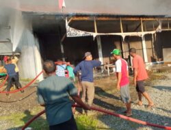 Tiga Toko Rusak Berat Akibat Kebakaran di Lamkuta Blangme