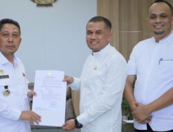 Bupati Pidie Jaya Angkat 10 Plt Kadis dan Camat