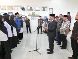 Lantik Empat Kapus, Wabup Tekankan Pelayanan Publik