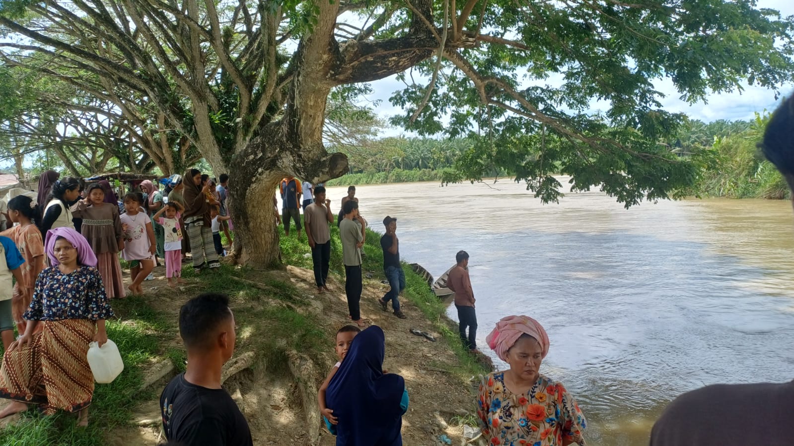 Pekerja Koperasi Hilang Diduga Tenggelam di Sungai Lae Soraya